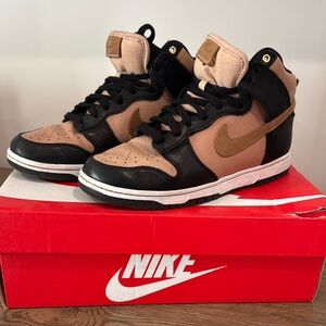 Nike High-Top Sneakers - Black and Tan